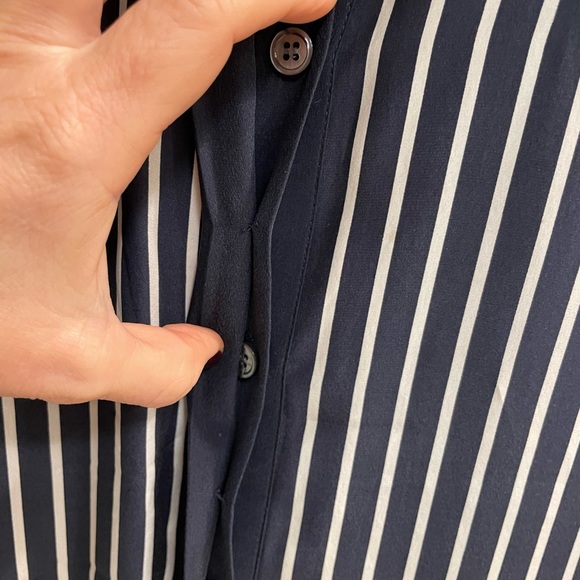 Frame denim 100% silk sleeveless top in Navy blue and white striped. - Picture 3 of 4